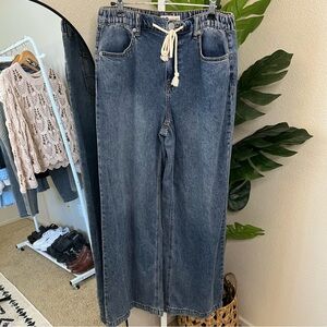 ✨ SO High Rise Pull-On Wide Leg Denim Jeans Sz M | Medium Wash | 100% Cotton